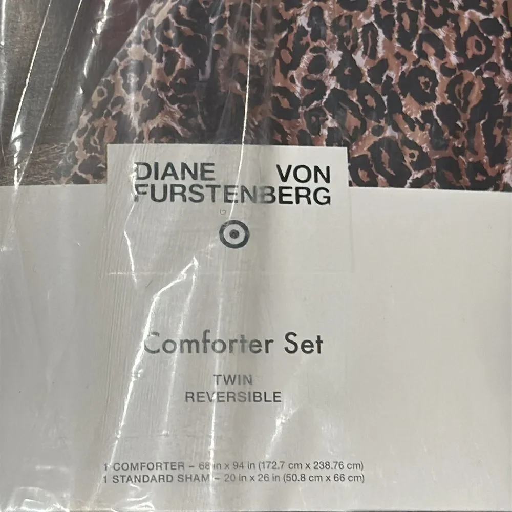 Diane von‎ Furstenberg x Target NEW Leopard & Geranium Leaf Reversible Comforter